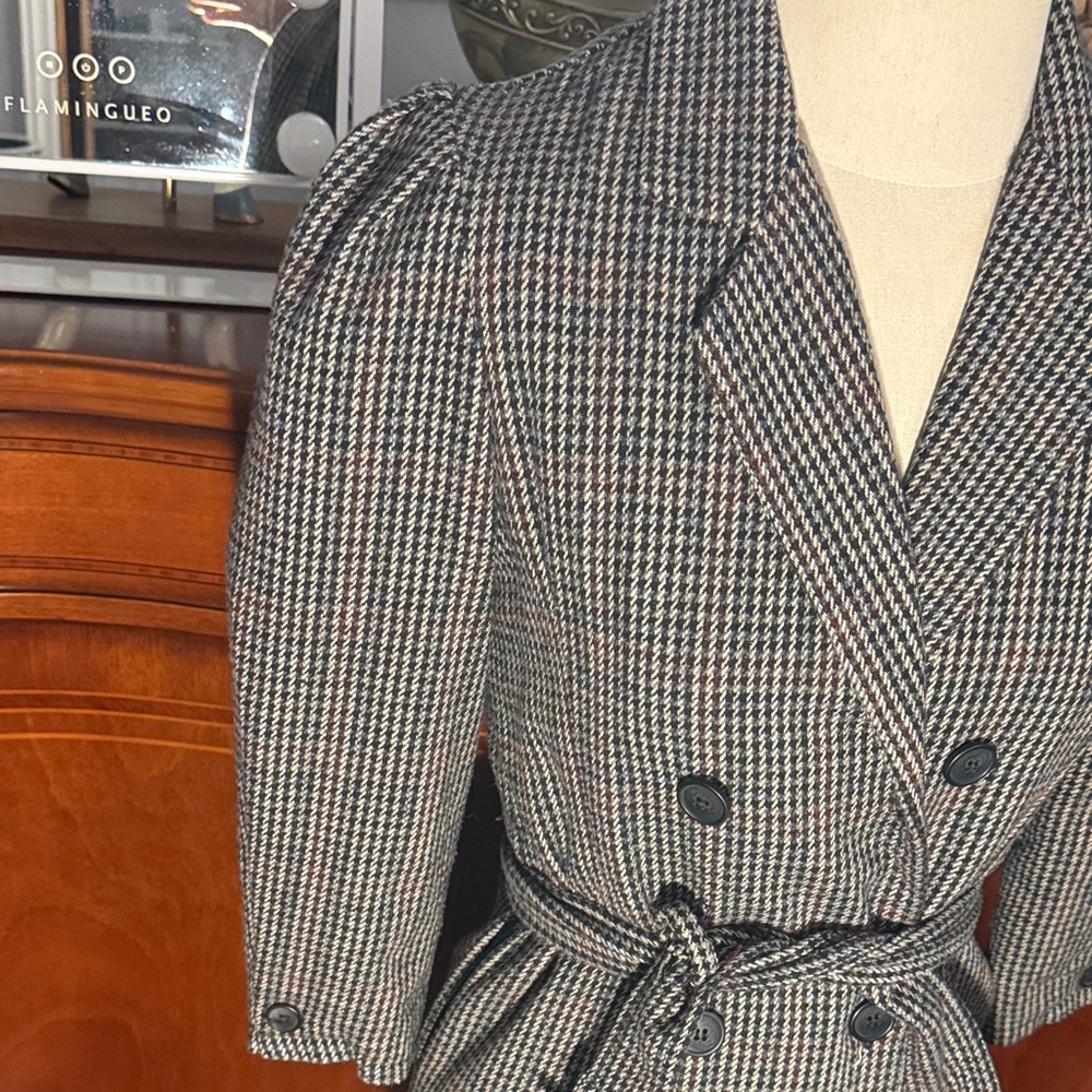 Stylish Houndstooth Double-Breasted Coat - image 4
